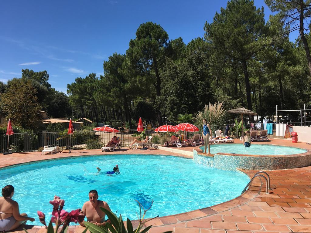 Camping La Simioune En Provence Bollene Exterior photo